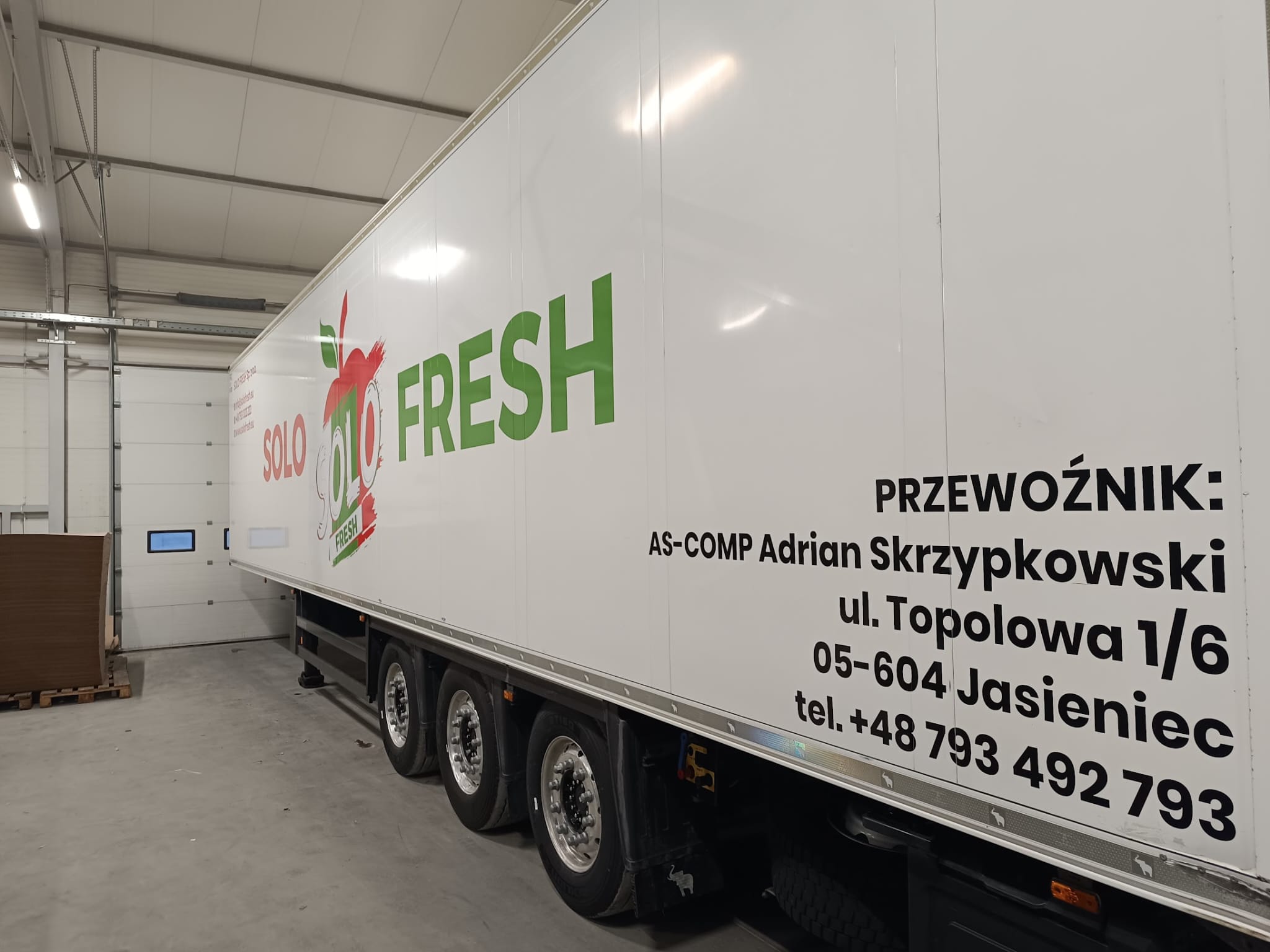 Oklejanie naczep ciężarowych i TIR-ów SOLO FRESH – Agencja Reklamy Gawlikowski