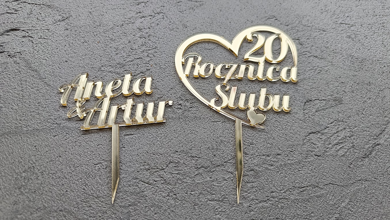 Personalizowane toppery z pleksi Agencja Reklamy Gawlikowski Radomsko wycinane laserem.