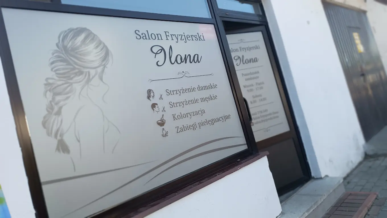 Oklejanie witryny folią szronową z grafiką dla Salon Fryzjerski Ilona Przedbórz