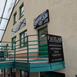 Podświetlany kaseton reklamowy z dibondu LED i tablice informacyjne FaceLab w Radomsku